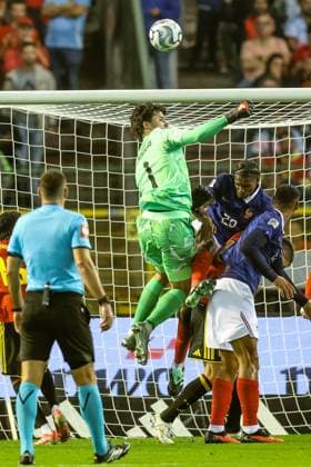 Belgium s goalkeeper Senne Lammens is pictured in action during a soccer game between Belgian national team, Nationalteam Red Devils and France, on Monday 28 September 2026 in Brussels, the second game of the UEFA Nations League group stage. BRUNOxFAHY  x188116715x