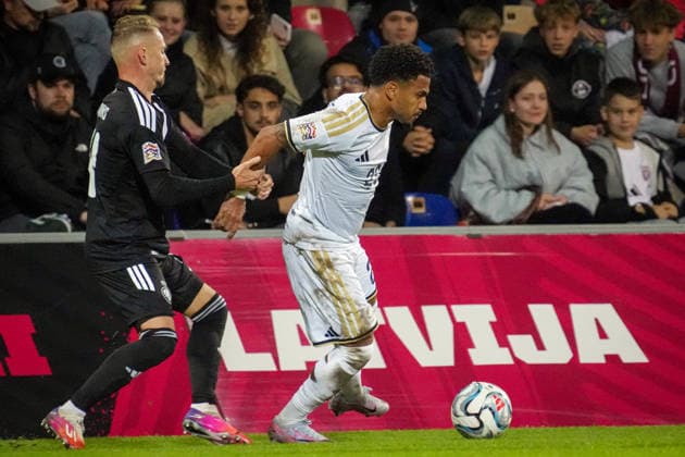 September 28, 2026, RÄÂ«Ga, Latvija: Latvian player ANDREJS CIGANIKS (L) vies with MARCUS EDWARDS of Cyprus during UEFA Nations League Ã¢â‚¬ League C match in Riga, Latvia, Sept. 28, 2026. UEFA Nations League Ã¢â‚¬ League C Match Latvia Vs Cyprus  - ZUMAp305 20260928_zip_p305_006 Copyright: xEdijsxPalensx