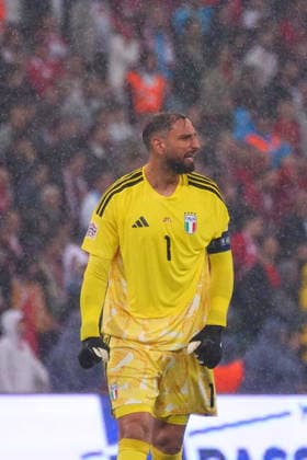 BURSA , TURKEY , SEPTEMBER 28 : Goalkeeper Gianluigi Donnarumma of Italy celebrates for his team first score during the UEFA Nations A League Group 1 match between Turkey and Italy at Bursa Crocodile Stadium on September 28, 2026 , in Bursa Turkey . ( Photo by Seskimphoto ) BURSA TURKEY BURSA TURKEY Copyright: xSeskimphotox Turkey-Italy-280926 (8)