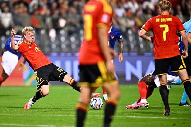 Belgium v France - UEFA Nations League 2026 BRUSSELS, BELGIUM - SEPTEMBER 28 : Seys Joaquin defender of Belgium battles for the ball with Camavinga Eduardo midfielder of France during the UEFA Nations League tournament league phase matchday 2 group A1 match between Belgium and France on September 28, 2026 in Brussels, Belgium, 28 09 2026 Brussels Belgium  Copyright: xTomasxSiskx