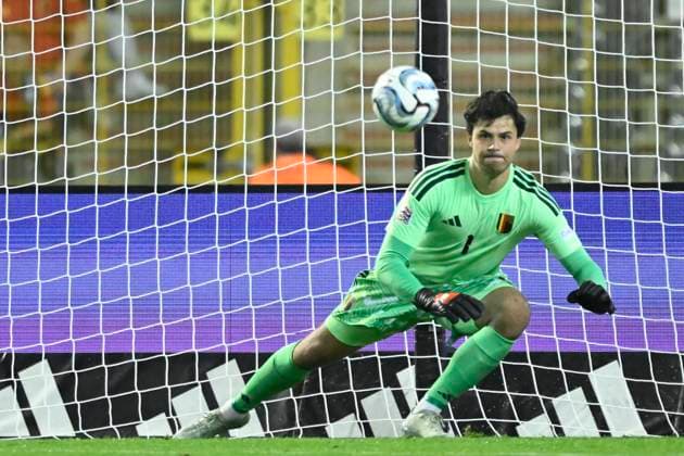 Belgium v France - UEFA Nations League 2026 BRUSSELS, BELGIUM - SEPTEMBER 28 : Lammens Senne goalkeeper of Belgium during the UEFA Nations League tournament league phase matchday 2 group A1 match between Belgium and France on September 28, 2026 in Brussels, Belgium, 28 09 2026 Brussels Belgium  Copyright: xNicoxVereeckenx