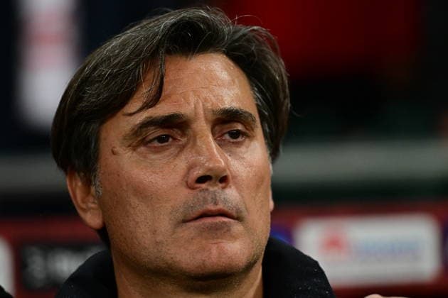 Turkiye v Italy - UEFA Nations League A BURSA, TURKIYE - SEPTEMBER 28: Head coach Vincenzo Montella of the Turkiye national football team follows the UEFA Nations League A Group 1 match between Turkiye and Italy at Yuzuncu Yil Ataturk Stadium in Bursa, Turkiye on September 28, 2026. Serhat Cagdas Anadolu Bursa Turkey. Editorial use only. Please get in touch for any other usage.  Copyright: x2026xAnadoluxSerhatxCagdasx
