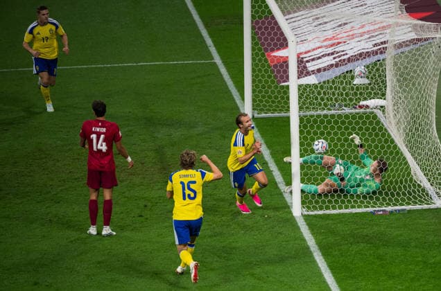 September 28, 2026: Benjamin Nygren of Sweden celebrates after scoring the 1-0 goal, while Poland s goalkeeper Marcin Bulka looks dejected during the Nations League soccer match between Sweden and Poland on September 28, 2026 in Stockholm. Photo by Johanna Säll, BILDBYRAN, code JL JM0857 bbeng soccer football soccer international match Nations League UEFA Nations League Sweden Sweden A Poland Poland celebration dejected  Copyright: JOHANNAxSÄLL BB260928BB637