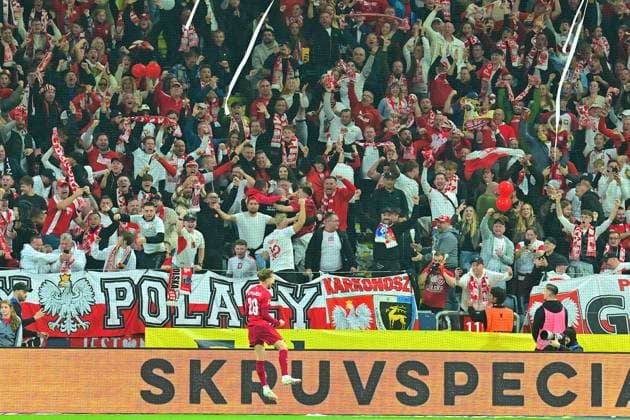 Strawberry Arena SOLNA, SWEDEN - SEPTEMBER 28: Sebastian Szymanski of Poland celebrates goal during the UEFA Nations League match between Sweden and Poland at Strawberry Arena on September 28, 2026 in Solna, Sweden. (Peter Sonander SPP) Copyright: xPeterxSonander SPPx spp-en-PeSo-20260928_SPP_PeterSonander_3098