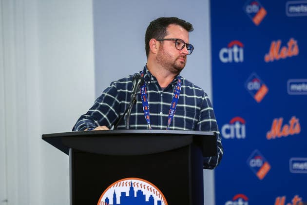 Mets David Stearns Year End press conference, PK, Pressekonferenz Zachary Weber, Senior Director of Communications and Publications for the New York Mets, speaks during a press conference in the Shannon Forde Press Conference Room at Citi Field in Flushing, on September 28, 2026. Flushing, Queens N.Y. United States  Copyright: xGordonxDonovanx originalFilename:donovan-metsdavi260928_npCuE.jpg