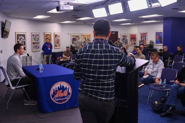 Mets David Stearns Year End press conference, PK, Pressekonferenz New York Mets President of Baseball Operations David Stearns speaks to the media during a press conference in the Shannon Forde Press Conference Room at Citi Field in Flushing, on September 28, 2026. Flushing, Queens N.Y. United States  Copyright: xGordonxDonovanx originalFilename:donovan-metsdavi260928_npmI2.jpg