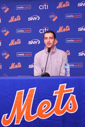Mets David Stearns Year End press conference, PK, Pressekonferenz New York Mets President of Baseball Operations David Stearns speaks to the media during a press conference in the Shannon Forde Press Conference Room at Citi Field in Corona, on September 28, 2026. Flushing, Queens N.Y. United States  Copyright: xGordonxDonovanx originalFilename:donovan-mlbphila260928_nptvI.jpg