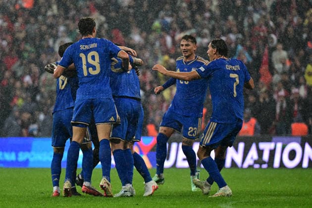 Turkiye v Italy - UEFA Nations League A BURSA, TURKIYE - SEPTEMBER 28: Players of Italy celebrate after scoring a goal during the UEFA Nations League A Group 1 match between Turkiye and Italy at Yuzuncu Yil Ataturk Stadium in Bursa, Turkiye on September 28, 2026. Serhat Cagdas Anadolu Bursa Turkey. Editorial use only. Please get in touch for any other usage.  Copyright: x2026xAnadoluxSerhatxCagdasx