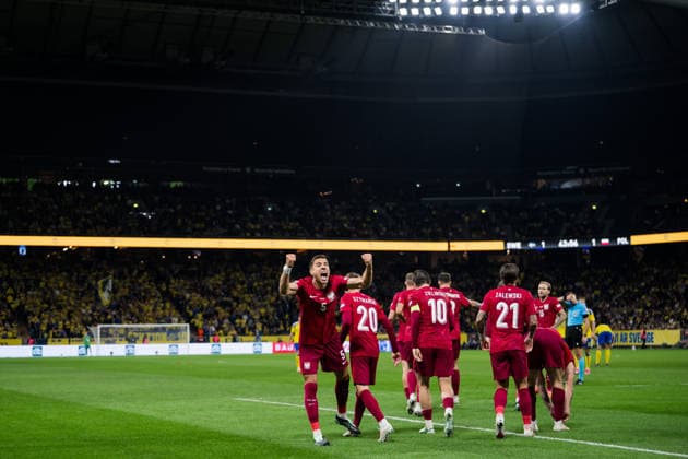 260928 Jan Bednarek celebrates after Sebastian Szymanski of Poland scored the 1-1 goal during the Nations League soccer match between Sweden and Poland on September 28, 2026 in Stockholm. Photo by Jesper Zerman, BILDBYRAN, code JZ JM0857 bbeng soccer football soccer international match Nations League UEFA Nations League Sweden Sweden A Poland Poland celebration  Copyright: JESPERxZERMAN BB260928JZ024
