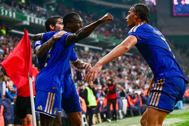 Turkiye v Italy - UEFA Nations League A BURSA, TURKIYE - SEPTEMBER 28: Michael Kayode (L) of Italy celebrates after scoring a goal during the UEFA Nations League A Group 1 match between Turkiye and Italy at Yuzuncu Yil Ataturk Stadium in Bursa, Turkiye on September 28, 2026. Serhat Cagdas Anadolu Bursa Turkey. Editorial use only. Please get in touch for any other usage.  Copyright: x2026xAnadoluxSerhatxCagdasx