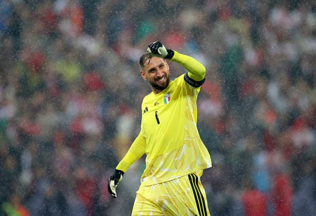 Turkiye v Italy - UEFA Nations League A BURSA, TURKIYE - SEPTEMBER 28: Italy goalkeeper Gianluigi Donnarumma celebrates following his team s goal during the UEFA Nations League A Group 1 match between Turkiye and Italy at Yuzuncu Yil Ataturk Stadium in Bursa, Turkiye on September 28, 2026. Ali Atmaca Anadolu Bursa Turkey. Editorial use only. Please get in touch for any other usage.  Copyright: x2026xAnadoluxAlixAtmacax
