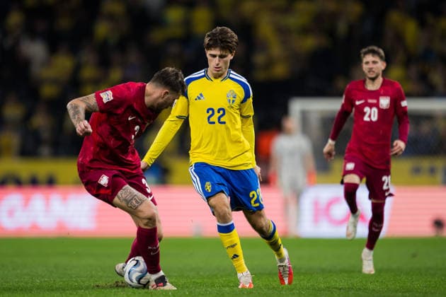 September 28, 2026: Przemyslaw Wisniewski of Poland and Besfort Zeneli of Sweden during the Nations League soccer match between Sweden and Poland on September 28, 2026 in Stockholm. Photo by Jesper Zerman. BILDBYRAN code JZ JM0857 bbeng soccer football soccer international match Nations League UEFA Nations League Sweden Sweden A Poland  Copyright: JESPERxZERMAN BB260928JZ046