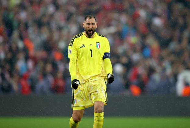 Turkiye v Italy - UEFA Nations League A BURSA, TURKIYE - SEPTEMBER 28: Italy goalkeeper Gianluigi Donnarumma celebrates following his team s goal during the UEFA Nations League A Group 1 match between Turkiye and Italy at Yuzuncu Yil Ataturk Stadium in Bursa, Turkiye on September 28, 2026. Ali Atmaca Anadolu Bursa Turkey. Editorial use only. Please get in touch for any other usage.  Copyright: x2026xAnadoluxAlixAtmacax