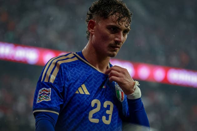 BURSA, TURKEY - SEPTEMBER 28 : Sebastiano Esposito of Italy leaves the pitch during the UEFA Nations League 2026 27 League phase Matchday 2, League A Group 1 match between Turkey and Italy at Ataturk Sports Complex Matli Stadium on September 28, 2026 in Bursa, Turkey. Copyright: xBurakxBasturkx xSPPx Sportspressphoto_SPR241882