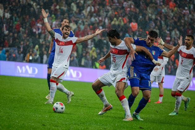 BURSA, TURKEY - SEPTEMBER 28 : Ozan Kabak of Turkey and Nicolo Cambiaghi of Italy vie for the ball during the UEFA Nations League 2026 27 League phase Matchday 2, League A Group 1 match between Turkey and Italy at Ataturk Sports Complex Matli Stadium on September 28, 2026 in Bursa, Turkey. Copyright: xBurakxBasturkx xSPPx Sportspressphoto_SPR241885