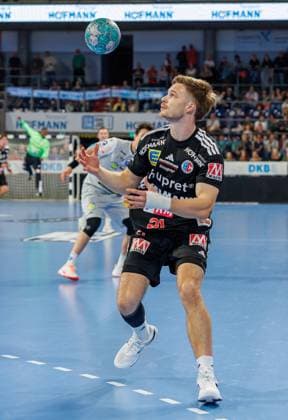 September 28, 2026 Handball 1st Bundesliga OPEL HBL 2026–2027 Season, Matchday 6: HC Erlangen (Nuremberg Metropolitan Region) vs. HCE ThSV Eisenach (Women’s Team) xdaxmax Christopher Bissel 21, HC Erlangen HCE looks at the ball