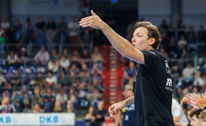September 28, 2026 Handball 1st Bundesliga OPEL HBL 2026–2027 Season Matchday 6 HC Erlangen Nuremberg Metropolitan Region HCE ThSV Eisenach Women s Team xdaxmax Johannes Sellin, Coach of HC Erlangen HCE, signals, gestures, directs, and gives instructionsinstructions
