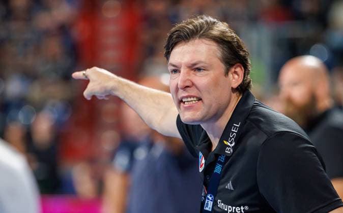 September 28, 2026 Handball 1st Bundesliga OPEL HBL 2026–2027 Season, Matchday 6: HC Erlangen (Nuremberg Metropolitan Region) vs. HCE ThSV Eisenach Women s Team xdaxmax Johannes Sellin, coach of HC Erlangen (HCE), points, gestures, directs, and gives instructionsinstructions, angry