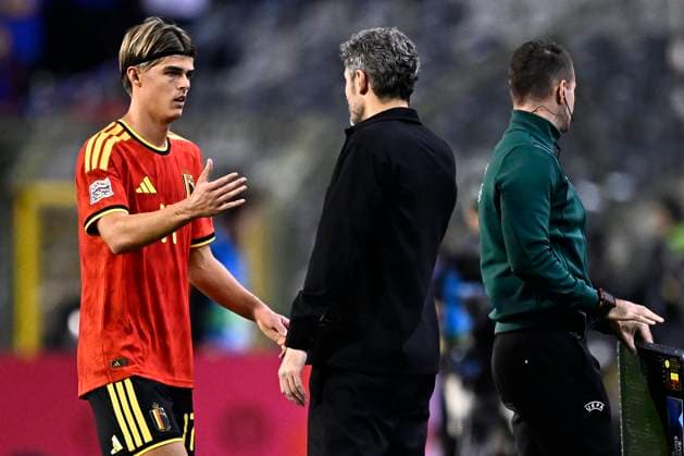 Belgium v France - UEFA Nations League 2026 BRUSSELS, BELGIUM - SEPTEMBER 28 : Van Bommel Mark head coach of Belgium and De Ketelaere Charles midfielder of Belgium during the UEFA Nations League tournament league phase matchday 2 group A1 match between Belgium and France on September 28, 2026 in Brussels, Belgium, 28 09 2026 Brussels Belgium  Copyright: xTomasxSiskx