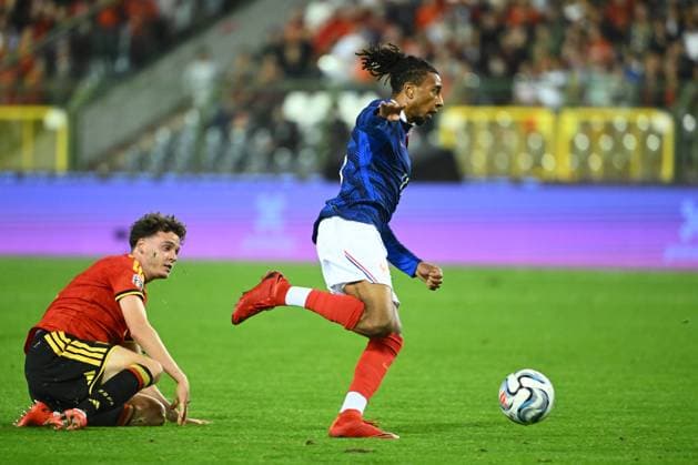 Belgium v France - UEFA Nations League 2026 BRUSSELS, BELGIUM - SEPTEMBER 28 : De Cuyper Maxim defender of Belgium, Olise Michael midfielder of France scores a goal during the UEFA Nations League tournament league phase matchday 2 group A1 match between Belgium and France on September 28, 2026 in Brussels, Belgium, 28 09 2026 Brussels Belgium  Copyright: xVincentxKalutx