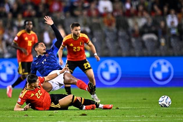 Belgium v France - UEFA Nations League 2026 BRUSSELS, BELGIUM - SEPTEMBER 28 : Fernandez-Pardo Matias forward of Belgium battles for the ball with Lacroix Maxence defender of France during the UEFA Nations League tournament league phase matchday 2 group A1 match between Belgium and France on September 28, 2026 in Brussels, Belgium, 28 09 2026 Brussels Belgium  Copyright: xTomasxSiskx