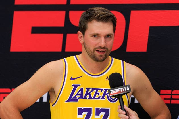 September 28, 2026, El Segundo, California, USA: Luka Doncic 77 of the Los Angeles Lakers is interviewed at Media Day on Monday September 28, 2026 at the UCLA Health Training Center in El Segundo, California. JAVIER ROJAS PI El Segundo USA - ZUMAp124 20260928_zaa_p124_050 Copyright: xJavierxRojasx