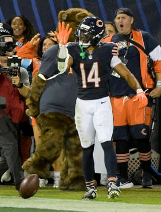 Chicago Bears wide receiver Kalif Raymond (14) celebrates his third quarter touchdown against the Philadelphia Eagles at Soldier Field in Chicago on Monday, September 28, 2026. Bears defeated the Eagles 27-7.  CHI20260928110 MARKxBLACK
