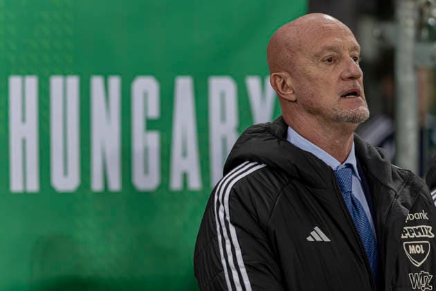 Northern Ireland v Hungary - UEFA Nations League 2026 27 Group B2 MD2 Marco Rossi, coach of Hungary, stands during the national anthem before the UEFA Nations League match at Windsor Park in Belfast, on September 28, 2026. Belfast United Kingdom  Copyright: xRobertxSzaniszlox originalFilename:szaniszlo-notitle260928_npOlV.jpg
