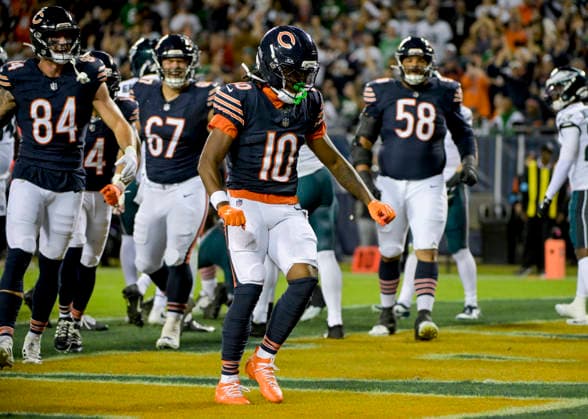 Chicago Bears wide receiver Luther Burden III (10) celebrates his first quarter touchdown against the Philadelphia Eagles at Soldier Field in Chicago on Monday, September 28, 2026. Bears defeated the Eagles 27-7.  CHI20260928123 MARKxBLACK