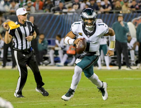 Philadelphia Eagles linebacker Jihaad Campbell (11) runs the ball against the Chicago Bears during a game at Soldier Field in Chicago on Monday, September 28, 2026. Bears defeated the Eagles 27-7.  CHI20260928130 MARKxBLACK