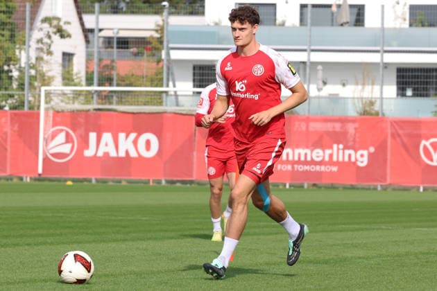 ERIC MARTELL TRAINING 1 FSV MAINZ 05 MAINZ
