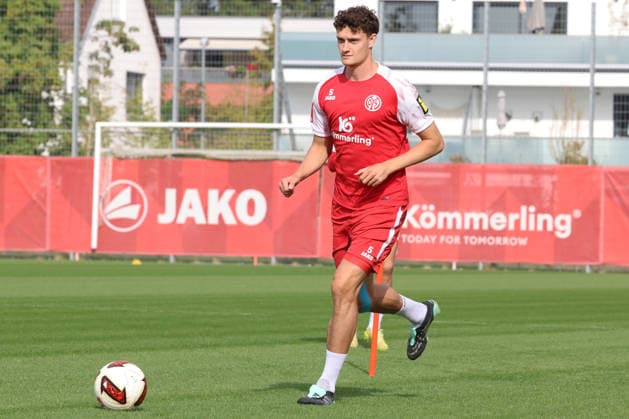 ERIC MARTELL TRAINING 1 FSV MAINZ 05 MAINZ