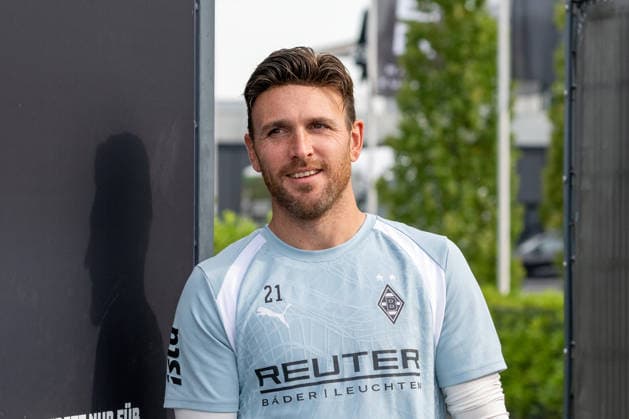 Tobias Sippel, Borussia Mönchengladbach, 21, takes the field. Open practice: Borussia Mönchengladbach, soccer, Bundesliga, 2026–2027 season, September 29, 2026: Borussia Mönchengladbach open training session, soccer, Bundesliga, 2026–2027 season, September 29, 2026, Mönchengladbach Copyright: xEibner-Pressefoto ThomasxHaeslerx EP_THR