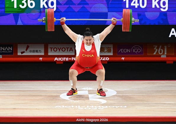 (260929) -- NAGOYA, Sept. 29, 2026 -- Li Wenwen of China competes during the women s +86kg final of weightlifting at the 20th Asian Games Aichi-Nagoya 2026 in Nagoya, Japan, Sept. 29, 2026. ) (SP)JAPAN-NAGOYA-ASIAN GAMES-WEIGHTLIFTING-WOMEN S +86KG-FINAL YuxYang 