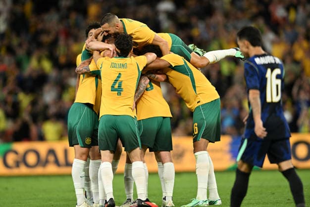 SOCCER AUSTRALIA BRAZIL, Connor Metcalfe of the Socceroos celebrates scoring a goal with team mates during the Queensland Football Series International Friendly, Länderspiel, Nationalmannschaft match between the Australian Socceroos and Brazil at Suncorp Stadium in Brisbane, Tuesday, September 29, 2026. ( NO ARCHIVING, EDITORIAL USE ONLY BRISBANE QUEENSLAND Australia  Copyright: xDARRENxENGLANDx 20260929146080653390