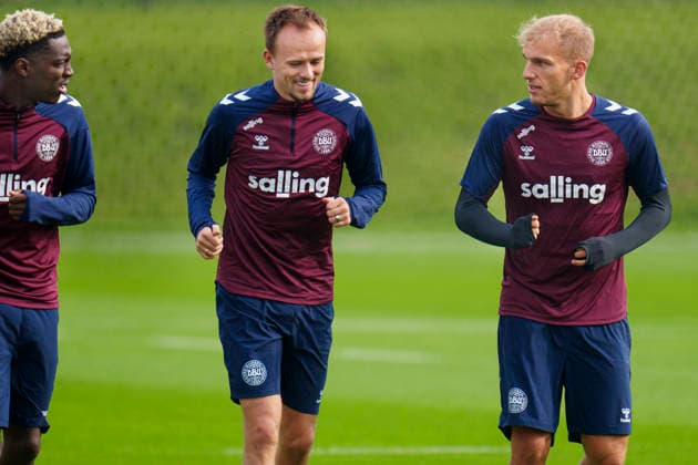 Denmark Nations League: Mohamed Daramy, Mikkel Damsgaard, and Gustav Isaksen during training at the national soccer team s gathering in Helsingør on Tuesday, September 29, 2026. Denmark will play a Nations League match on Thursday at Parken against Portugal. Photo: Liselotte Sabroe, Ritzau Scanpix, Copenhagen, Denmark  Copyright: Ritzau Scanpix LiselottexSabroex spdk20260929-123820-L