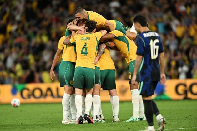 SOCCER AUSTRALIA BRAZIL, Connor Metcalfe of the Socceroos celebrates scoring a goal with team mates during the Queensland Football Series International Friendly, Länderspiel, Nationalmannschaft match between the Australian Socceroos and Brazil at Suncorp Stadium in Brisbane, Tuesday, September 29, 2026. ( NO ARCHIVING, EDITORIAL USE ONLY BRISBANE QUEENSLAND Australia  Copyright: xDARRENxENGLANDx 20260929114580460117