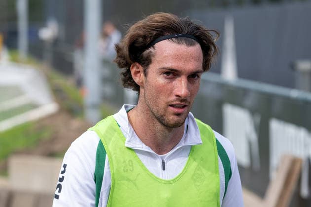 Lukas Ullrich of Borussia Mönchengladbach, 26, on his way to the locker room after practice. Borussia Mönchengladbach public practice, soccer, Bundesliga, 2026–2027 season, September 29, 2026: Public training session for Borussia Mönchengladbach, soccer, Bundesliga, 2026–2027 season, September 29, 2026, Mönchengladbach Copyright: xEibner-Pressefoto ThomasxHaeslerx EP_THR