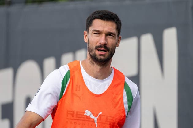 Tim Kleindienst, Borussia Mönchengladbach, No. 11 on his way to the locker room. Borussia Mönchengladbach open practice, soccer, Bundesliga, 2026–2027 season, September 29, 2026, Borussia Mönchengladbach open practice, soccer, Bundesliga, 2026–2027 season, September 29, 2026, Mönchengladbach Copyright: xEibner-Pressefoto ThomasxHaeslerx EP_THR