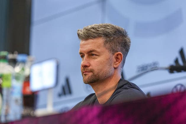 GER, Frankfurt, press conference with Nia Künzer, Christian Wück, and Michael Urbansky, hybrid media session, DFB, start of the World Cup season, German national team, DFB Campus in the photo: Michael Urbansky, head coach of Germany’s U23 national team, German national team, DFB press conference, press conference marking the start of the World Cup season for the German women’s national team and the U23 team at the DFB Campus. DFB DFL REGULATIONS PROHIBIT ANY USE OF PHOTOGRAPHS AS IMAGE SEQUENCES AND OR QUASI-VIDEO, September 29, 2026 Copyright: HMBxMedia HendrikxHamelau