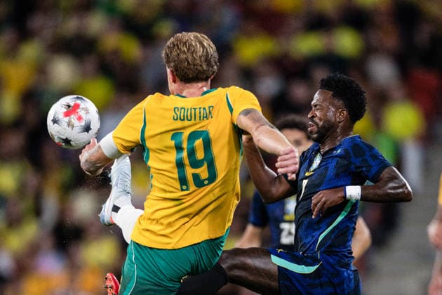 BRISBANE, AUSTRALIA - SEPTEMBER 29: Harry Souttar of Australia (L) and Vinicius Junior of Brazil (R) during the International Friendly, Länderspiel, Nationalmannschaft football match between Australia and Brazil at Suncorp Stadium on September 29, 2026 in Brisbane, Australia. (Photo by Ricardo Nogueira Sports Press Photo) Copyright: xRicardoxNogueira SportsxPressxPhotox Sportspressphoto_SPR242101