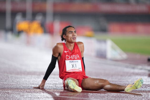 (260929) -- NAGOYA, Sept. 29, 2026 -- Xi Xiaoheng of China reacts after the men s 800m final of athletics at the 20th Asian Games Aichi-Nagoya 2026 in Nagoya, Japan, Sept. 29, 2026. ) (SP)JAPAN-NAGOYA-ASIAN GAMES-ATHLETICS-MEN S 800M-FINAL LuixSiuxWai 