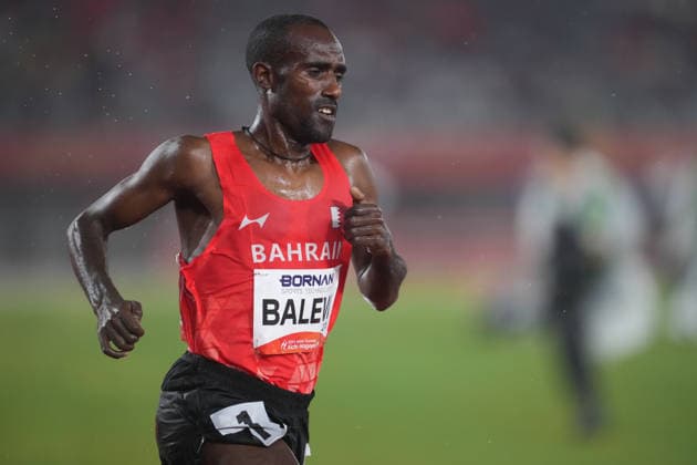 (260929) -- NAGOYA, Sept. 29, 2026 -- Birhanu Balew of Bahrain competes during the men s 5000m final of athletics at the 20th Asian Games Aichi-Nagoya 2026 in Nagoya, Japan, Sept. 29, 2026. ) (SP)JAPAN-NAGOYA-ASIAN GAMES-ATHLETICS-MEN S 5000M JiaxYuchen 