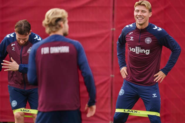 Denmark Nations League: Rasmus Hoejlund and Pierre-Emile Hoejbjerg during training at the national soccer team’s gathering in Helsingør on Tuesday, September 29, 2026. Denmark will play a Nations League match on Thursday at Parken against Portugal. Photo: Liselotte Sabroe, Ritzau Scanpix, Copenhagen, Denmark  Copyright: Ritzau Scanpix LiselottexSabroex spdk20260929-125903-L