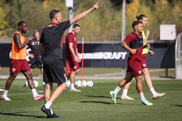 3rd Division Season 2026–27 1: Training Session with Achim Beierlorzer Head Coach Achim Beierlorzer FCI XXXXX Photo by Jürgen Meyer 3rd Division Season 2026–27 1: Training Session with Achim Beierlorzer