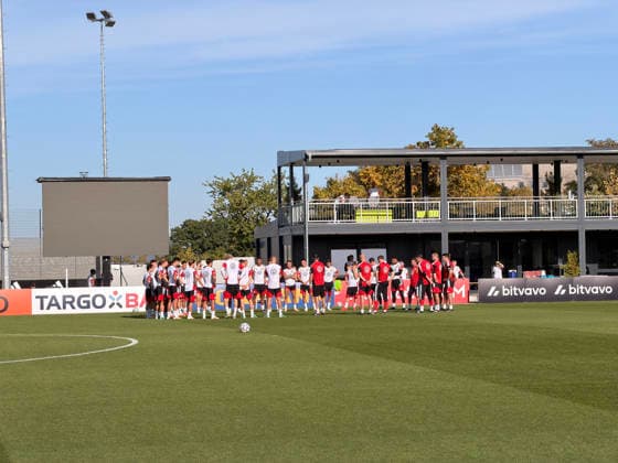German National Team Coach Jürgen Klopp addressing the team on the training field at Herzo Base on September 29, 2026. German National Team Nations League preparation, Home Ground, HerzoBase, World of Adidas, Herzogenaurach