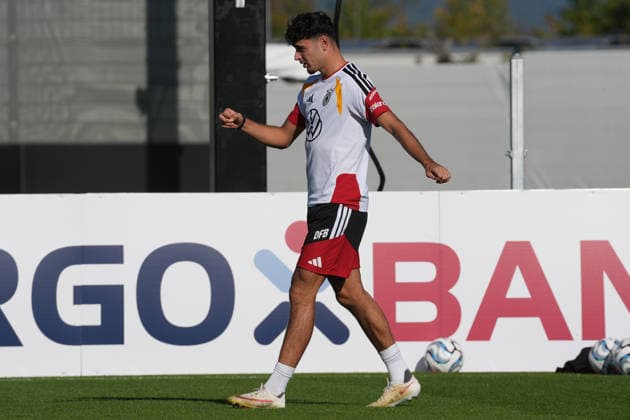 Aleksandar Pavlovic Germany Herzo Base September 29, 2026 German National Team Nations League Preparation, Home Ground, HerzoBase, World of Adidas, Herzogenaurach
