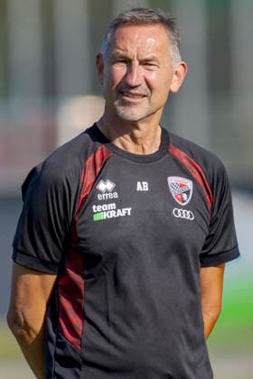 Ingolstadt, Germany, September 29, 2026; 3. Liga 2026–2027; FC Ingolstadt 04; Training; Pictured: Coach Achim Beierlorzer; FCI Training Facility; Audi Sportpark Bayern Copyright: xFotostandx xSchäferx