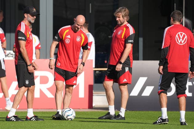 National Team Coach Jürgen Klopp of Germany with his coaching staff at HerzoBase on September 29, 2026; German National Team, Nations League preparation, home ground, HerzoBase, World of Adidas, Herzogenaurach