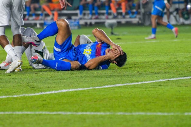 Philipines v Pakistan - FIFA ASEAN CUP 2026 Philippines national team, Nationalteam player Agunaldo Amani falls after being tackled by a Pakistan national team player during a match at the 2026 FIFA ASEAN Cup at SI Jalak Harupat Stadium in Bandung, West Java, Indonesia, on September 29, 2026. The Philippines-Pakistan match ended in a 2-2 draw. BANDUNG West Java Indonesia  Copyright: xKhairizalxMarisx originalFilename:maris-philipin260929_npKx4.jpg